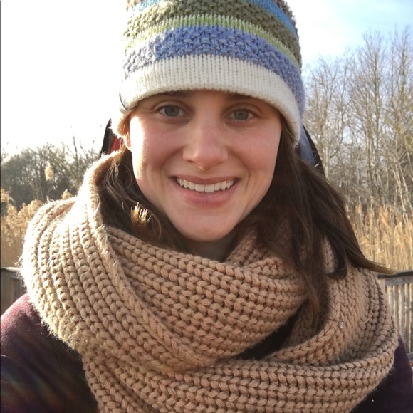 Meet your Posher, Brianna - Picture 2 of 2